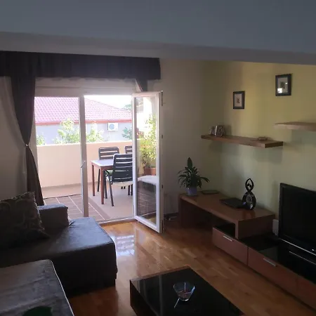 Smokrovic *2* Apartment Starigrad Paklenica